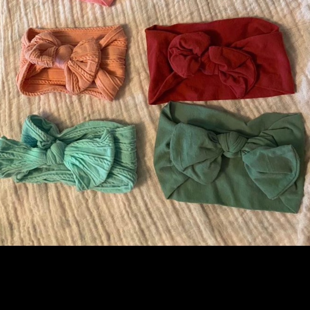 Bows - Picture 2 of 2